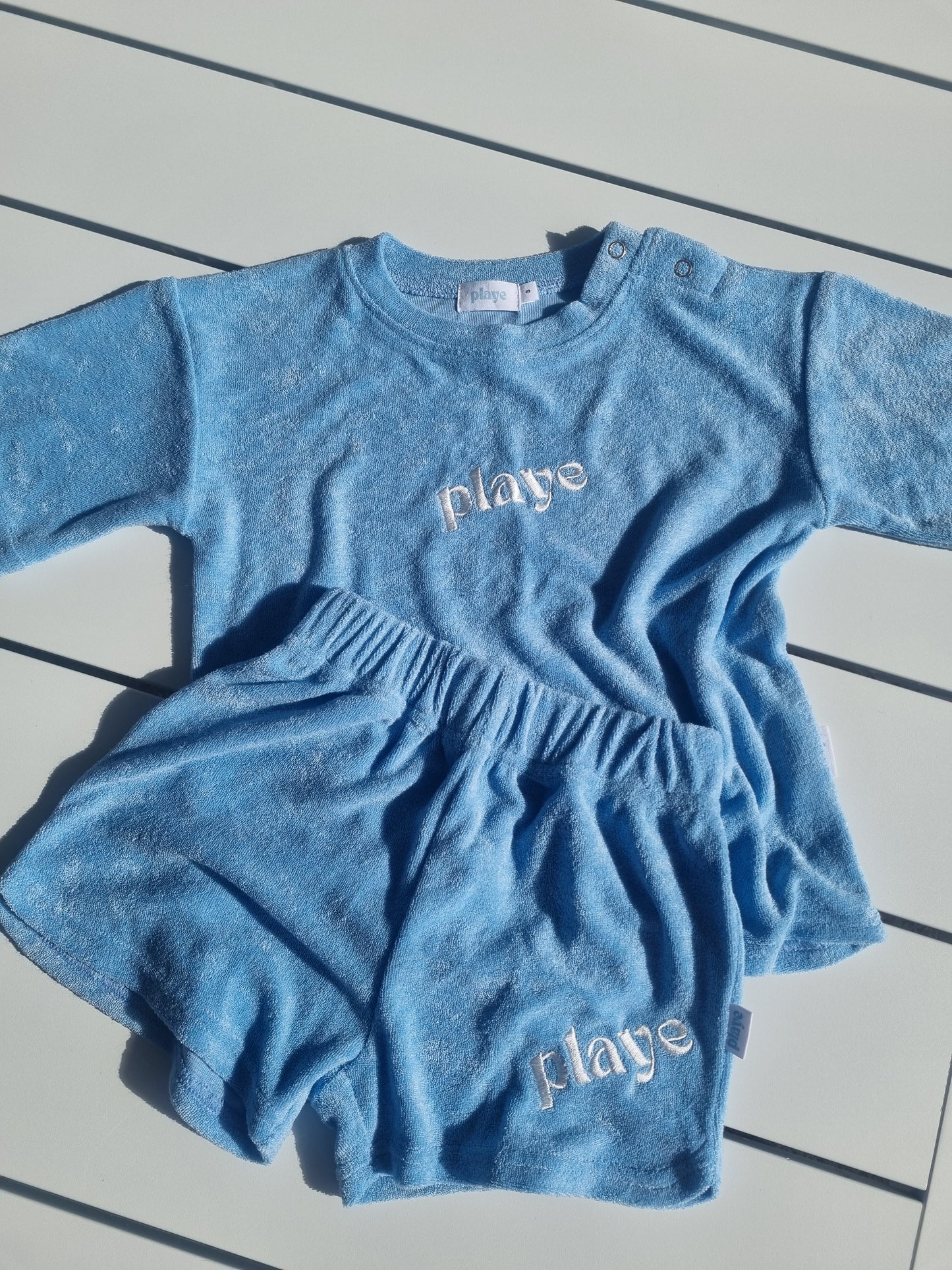 vacay terry tee - pool blue