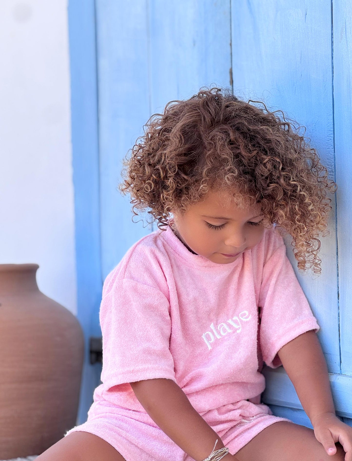 vacay terry tee - pink villa